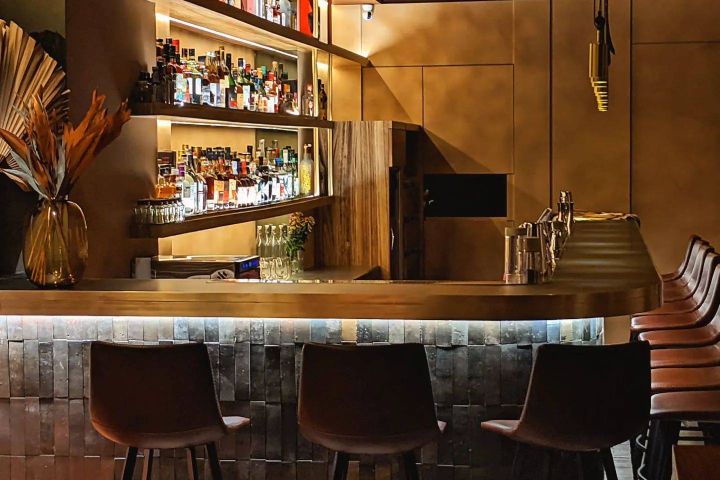 Westland Bar & Bistro